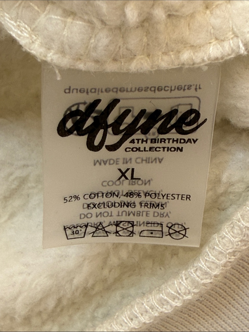Dfyne 4 th birthday collection XL unisex fleece lined sweatshirt. - Picture 12 of 12